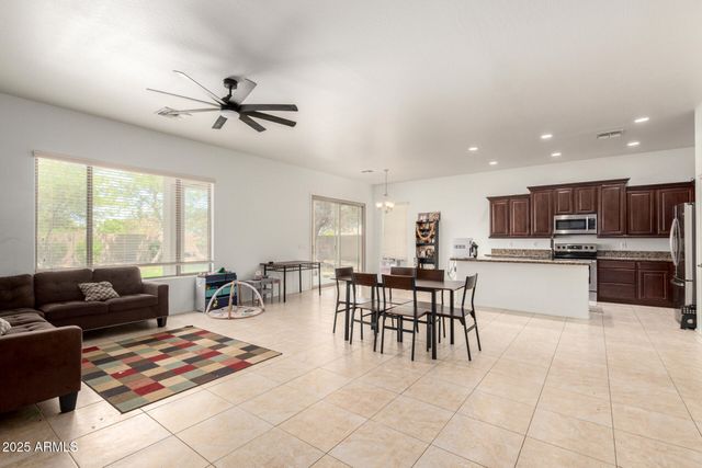 4740 E PEACH TREE Drive, Chandler, AZ 85249