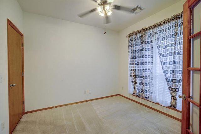 913 Elm Creek Drive, Moore, OK 73160