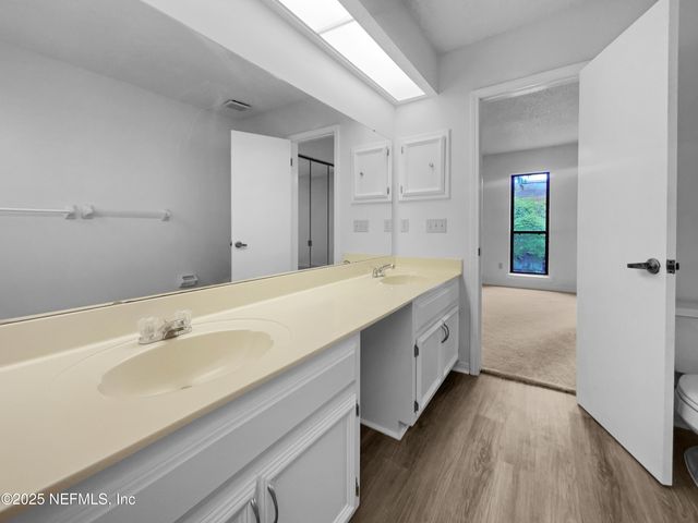 1127 ROMAINE Circle W, Jacksonville, FL 32225
