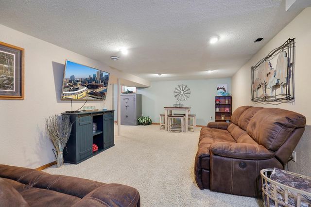 11840 Wren Street NW, Coon Rapids, MN 55433