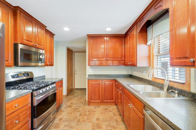 11840 Wren Street NW, Coon Rapids, MN 55433