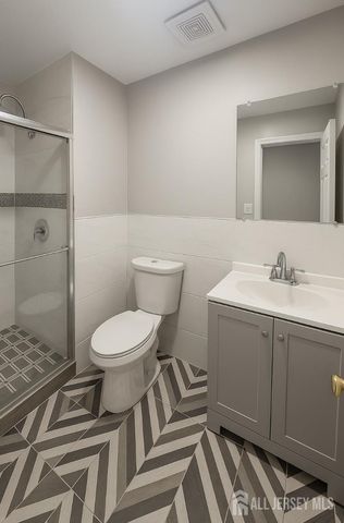 340 Bowler Court, Piscataway, NJ 08854