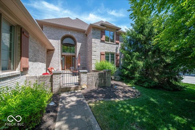 5424 Woodfield Drive N, Carmel, IN 46033