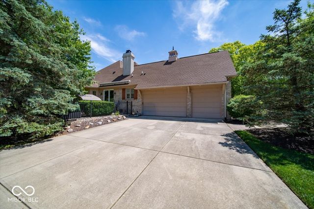 5424 Woodfield Drive N, Carmel, IN 46033