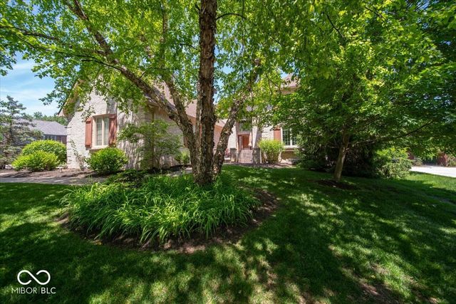 5424 Woodfield Drive N, Carmel, IN 46033