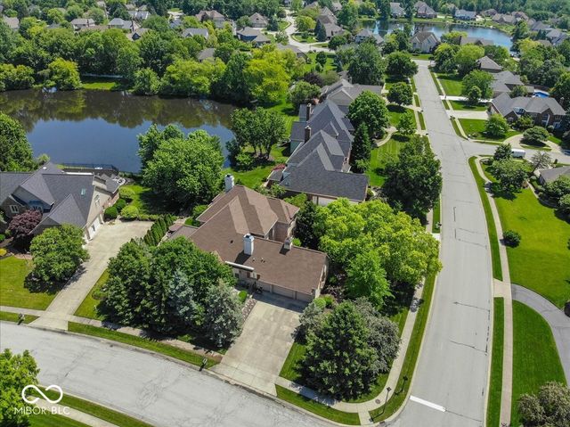 5424 Woodfield Drive N, Carmel, IN 46033