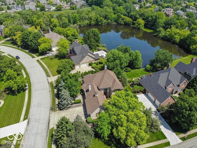 5424 Woodfield Drive N, Carmel, IN 46033