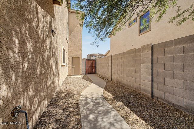 2325 E Greenlee Avenue, Apache Junction, AZ 85119