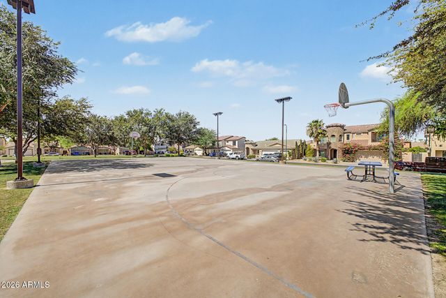 2325 E Greenlee Avenue, Apache Junction, AZ 85119