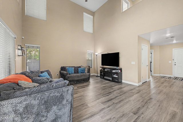 2325 E Greenlee Avenue, Apache Junction, AZ 85119