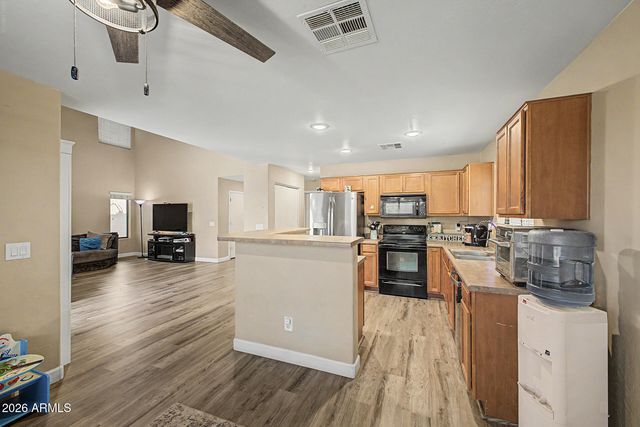 2325 E Greenlee Avenue, Apache Junction, AZ 85119
