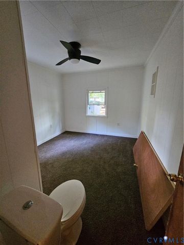 2702 Milhorn St, Colonial Heights, VA 23834