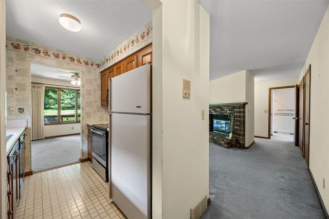 1723 Pikes Peak Ct NE, Cedar Rapids, IA 52402