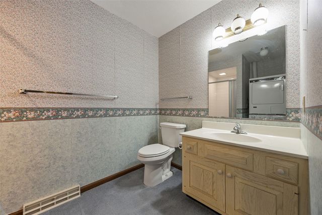 1723 Pikes Peak Ct NE, Cedar Rapids, IA 52402