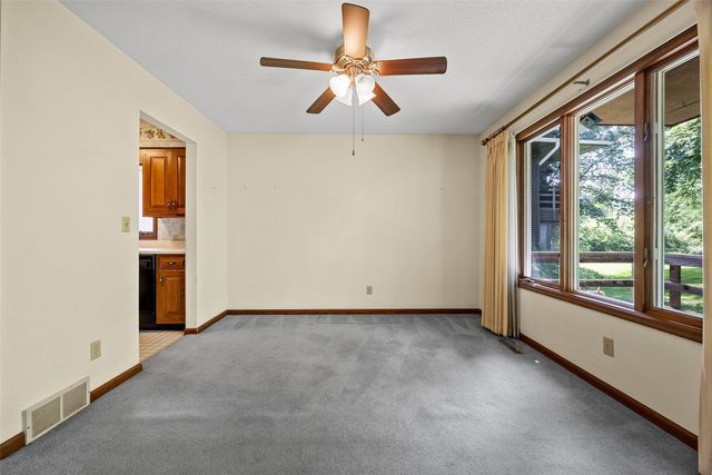 1723 Pikes Peak Ct NE, Cedar Rapids, IA 52402