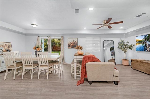 2423 E Vassar Drive, Visalia, CA 93292