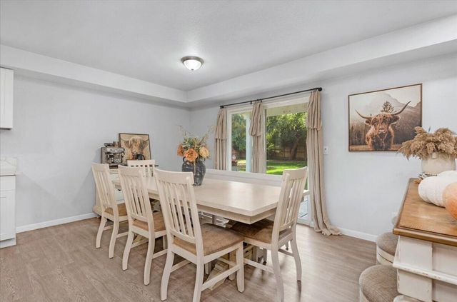 2423 E Vassar Drive, Visalia, CA 93292