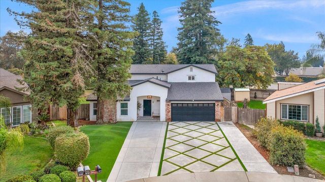 2423 E Vassar Drive, Visalia, CA 93292