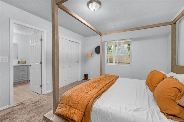 2423 E Vassar Drive, Visalia, CA 93292