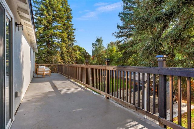 2423 E Vassar Drive, Visalia, CA 93292