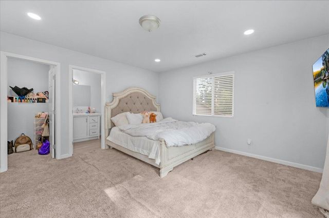 2423 E Vassar Drive, Visalia, CA 93292