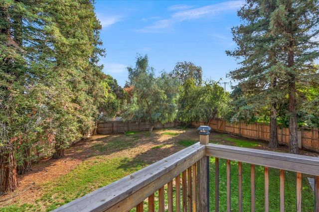 2423 E Vassar Drive, Visalia, CA 93292