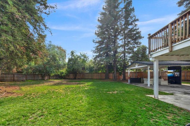 2423 E Vassar Drive, Visalia, CA 93292