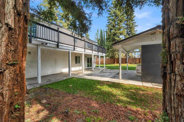 2423 E Vassar Drive, Visalia, CA 93292