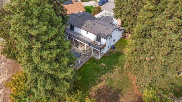 2423 E Vassar Drive, Visalia, CA 93292