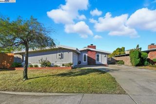 1481 Rieger Ave, Hayward, CA 94544
