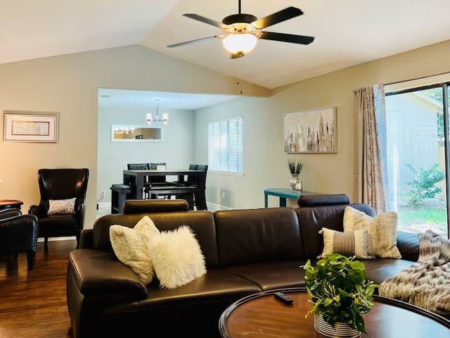 289 Honeysuckle Way, Niceville, FL 32578