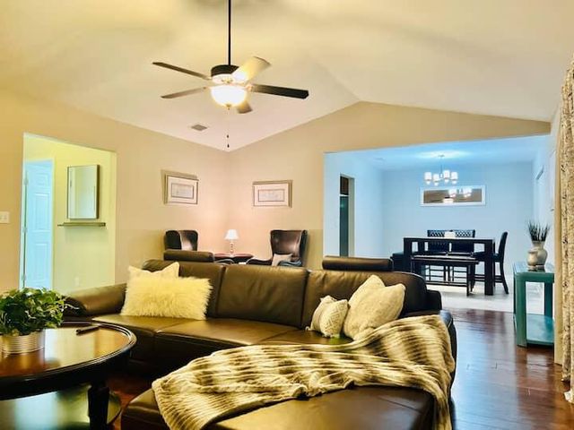 289 Honeysuckle Way, Niceville, FL 32578