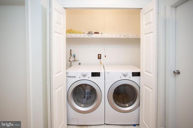 5 REGENT CT, Medford, NJ 08055