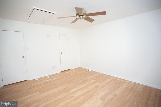 5 REGENT CT, Medford, NJ 08055