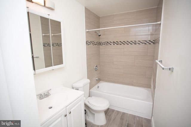 5 REGENT CT, Medford, NJ 08055