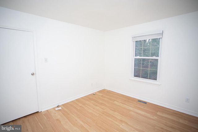 5 REGENT CT, Medford, NJ 08055