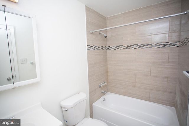 5 REGENT CT, Medford, NJ 08055