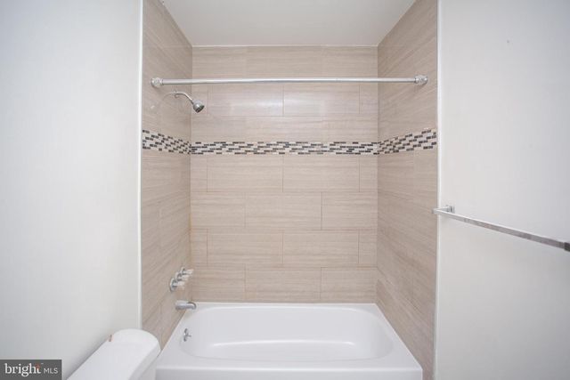 5 REGENT CT, Medford, NJ 08055