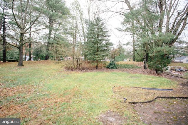 5 REGENT CT, Medford, NJ 08055