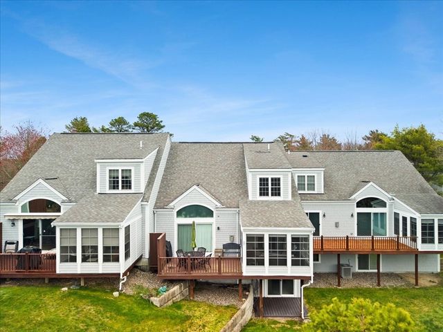 22 Prestwick Rd 22, Bourne, MA 02532
