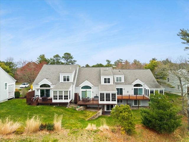 22 Prestwick Rd 22, Bourne, MA 02532