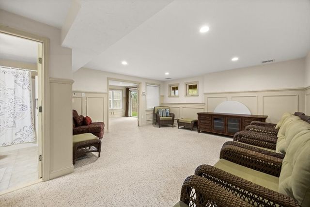 22 Prestwick Rd 22, Bourne, MA 02532