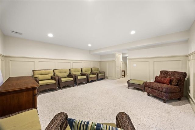 22 Prestwick Rd 22, Bourne, MA 02532