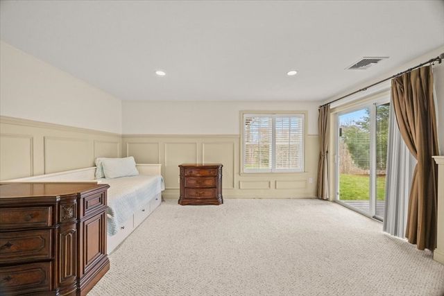 22 Prestwick Rd 22, Bourne, MA 02532