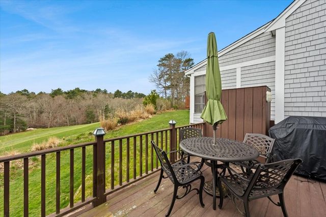 22 Prestwick Rd 22, Bourne, MA 02532