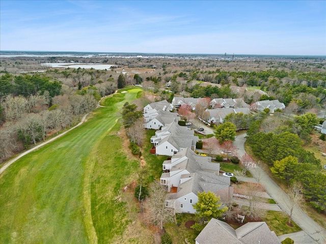 22 Prestwick Rd 22, Bourne, MA 02532