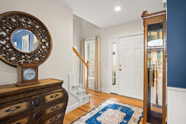 22 Prestwick Rd 22, Bourne, MA 02532