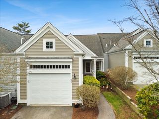 22 Prestwick Rd 22, Bourne, MA 02532