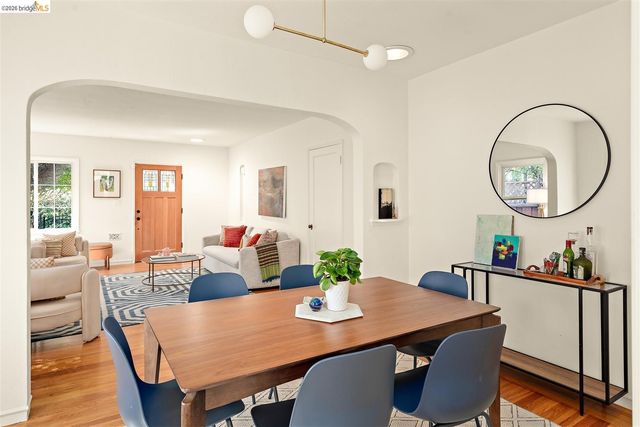 3292 Jordan Rd, Oakland, CA 94602