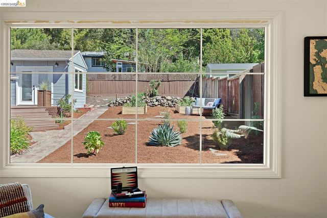 3292 Jordan Rd, Oakland, CA 94602